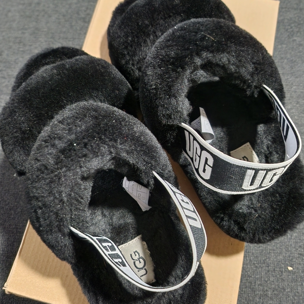 UGG - Picture 3 of 7